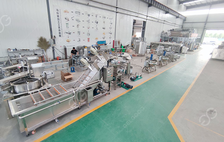 Línea de producción de pasta de tomate en nuestra fábrica.jpg